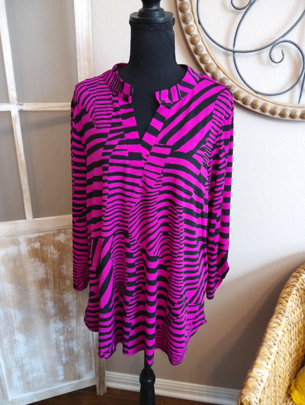 Dear Scarlett Magenta and Black Striped V-Neck Tunic